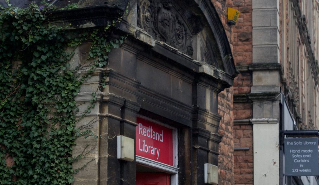 A photo outside of Redland Library